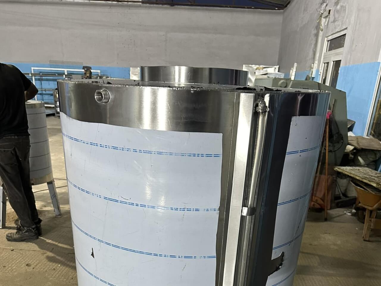 Cozinha de serviço residencial em inox - Vista lateral esquerda